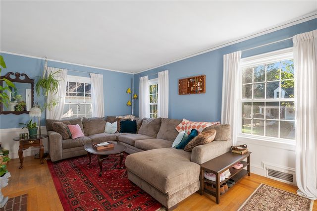 7 Alpha Court, North Providence, RI 02911