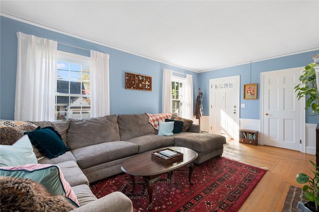 7 Alpha Court, North Providence, RI 02911
