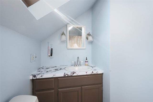 7 Alpha Court, North Providence, RI 02911