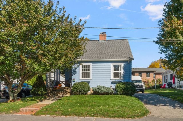 7 Alpha Court, North Providence, RI 02911