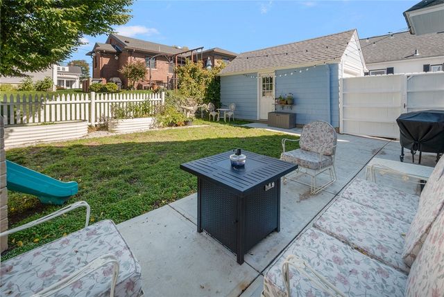 7 Alpha Court, North Providence, RI 02911