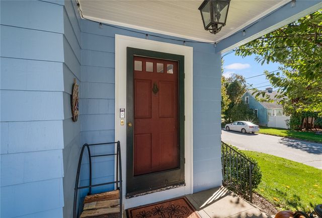 7 Alpha Court, North Providence, RI 02911
