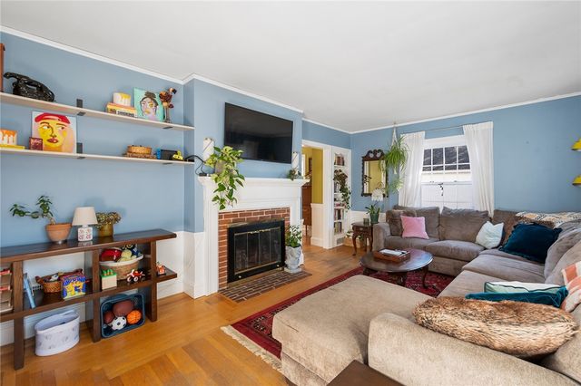 7 Alpha Court, North Providence, RI 02911