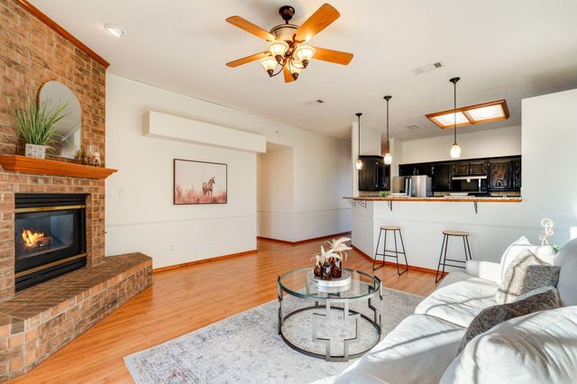 4708 Lacy Spine Road NW, Albuquerque, NM 87114