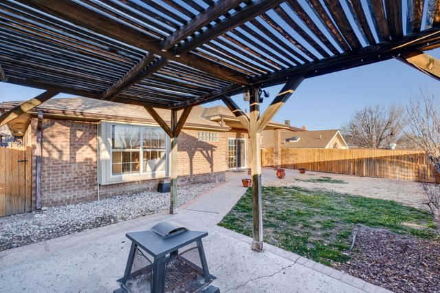 4708 Lacy Spine Road NW, Albuquerque, NM 87114