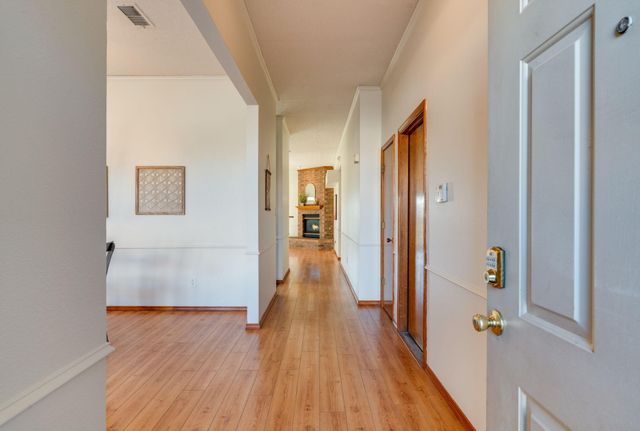 4708 Lacy Spine Road NW, Albuquerque, NM 87114