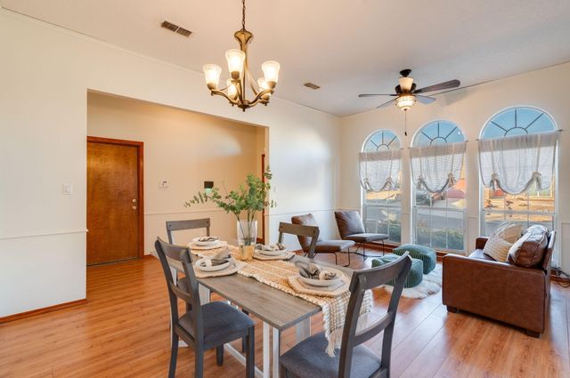 4708 Lacy Spine Road NW, Albuquerque, NM 87114