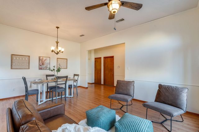 4708 Lacy Spine Road NW, Albuquerque, NM 87114