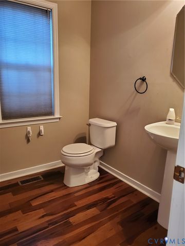 6097 Homehills Rd, Mechanicsville, VA 23111