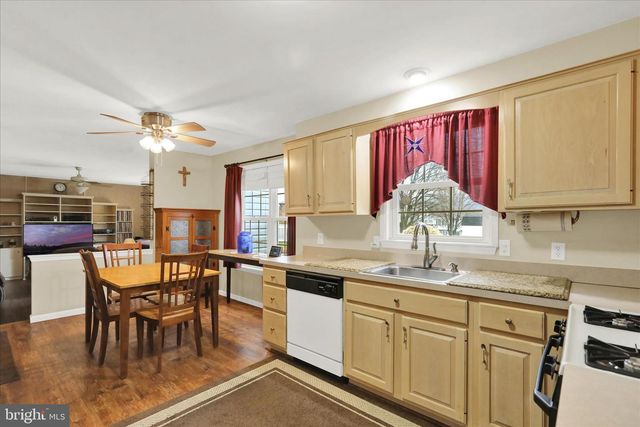 712 PEARL ST, Birdsboro, PA 19508