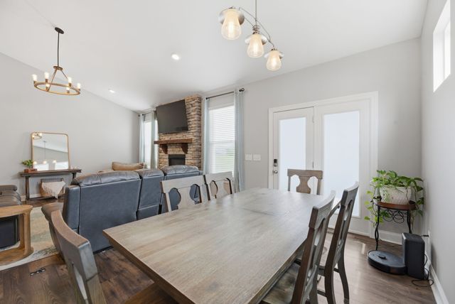 1265 Cotillion Dr, Murfreesboro, TN 37128
