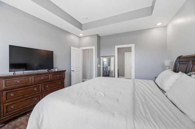 1265 Cotillion Dr, Murfreesboro, TN 37128