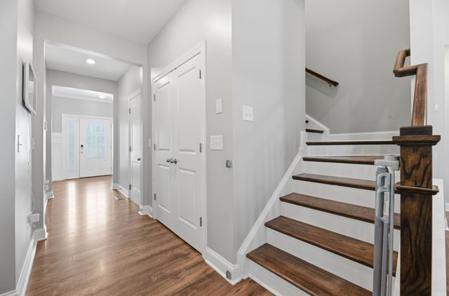 1265 Cotillion Dr, Murfreesboro, TN 37128