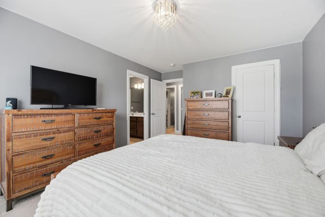 1265 Cotillion Dr, Murfreesboro, TN 37128