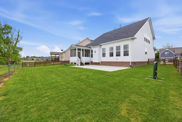 1265 Cotillion Dr, Murfreesboro, TN 37128