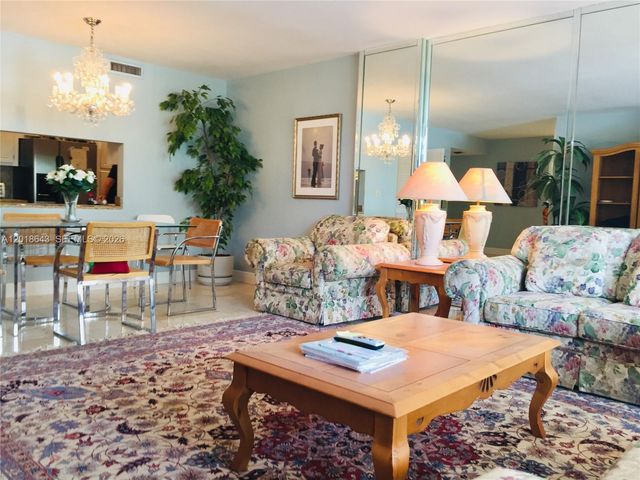 199 Ocean Lane Dr 113, Key Biscayne, FL 33149
