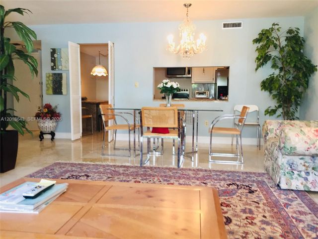 199 Ocean Lane Dr 113, Key Biscayne, FL 33149