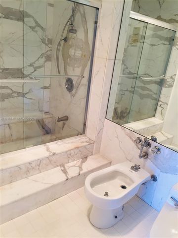 199 Ocean Lane Dr 113, Key Biscayne, FL 33149