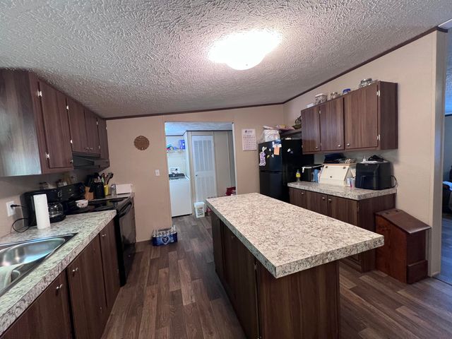 691 & 695 Blue Ridge Church Road, Pineville, KY 40977