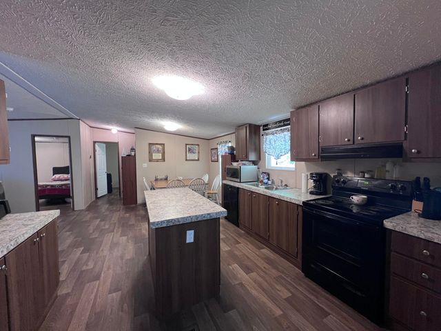 691 & 695 Blue Ridge Church Road, Pineville, KY 40977