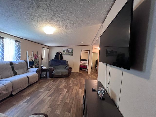 691 & 695 Blue Ridge Church Road, Pineville, KY 40977