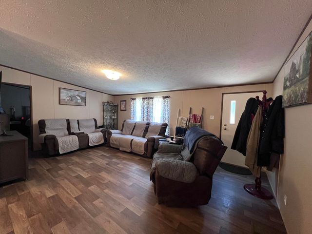 691 & 695 Blue Ridge Church Road, Pineville, KY 40977