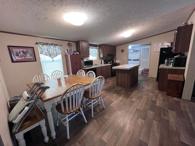 691 & 695 Blue Ridge Church Road, Pineville, KY 40977