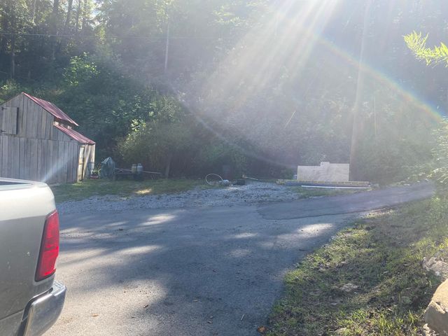 691 & 695 Blue Ridge Church Road, Pineville, KY 40977