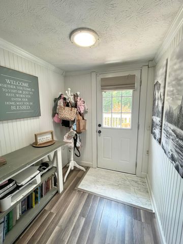 691 & 695 Blue Ridge Church Road, Pineville, KY 40977