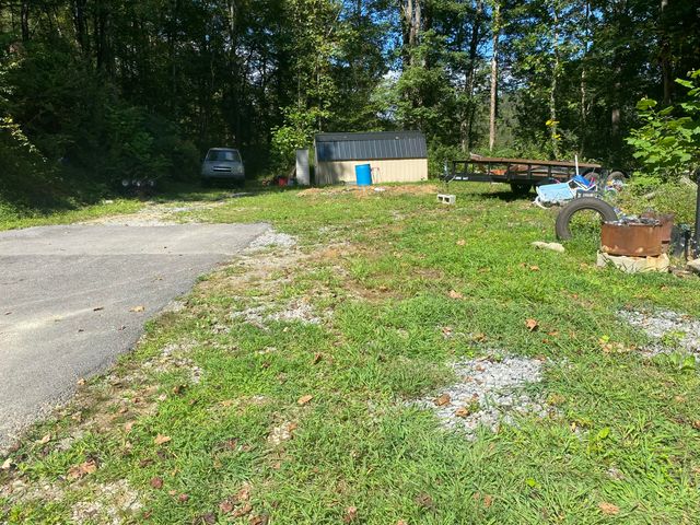 691 & 695 Blue Ridge Church Road, Pineville, KY 40977