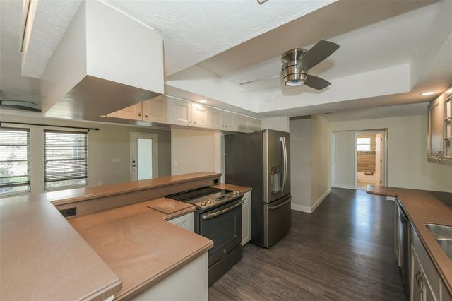 1625 BAY HILL CIRCLE, Sarasota, FL 34232