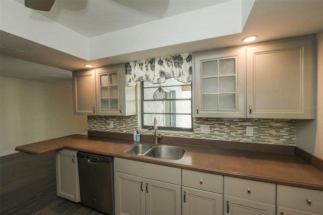 1625 BAY HILL CIRCLE, Sarasota, FL 34232