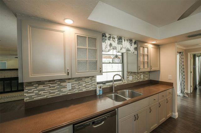 1625 BAY HILL CIRCLE, Sarasota, FL 34232
