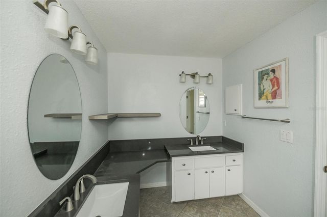 1625 BAY HILL CIRCLE, Sarasota, FL 34232