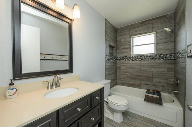 1625 BAY HILL CIRCLE, Sarasota, FL 34232