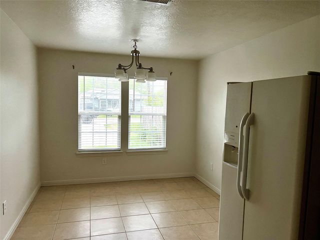 4725 10th Street, Bacliff, TX 77518