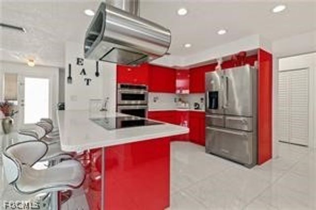 905 SE 27th TER, Cape Coral, FL 33904