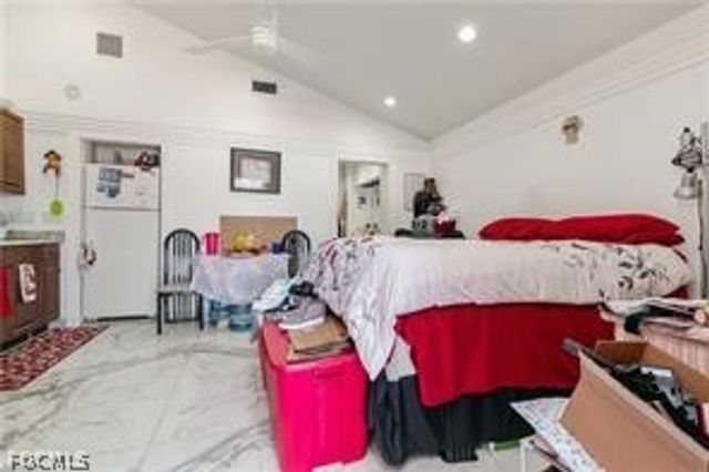 905 SE 27th TER, Cape Coral, FL 33904