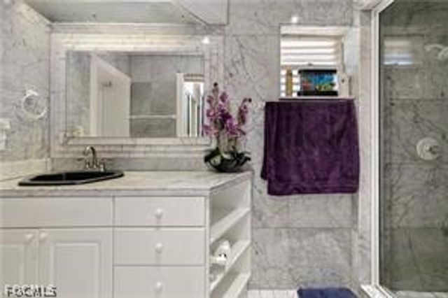 905 SE 27th TER, Cape Coral, FL 33904