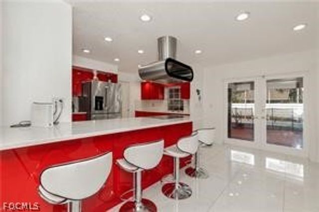 905 SE 27th TER, Cape Coral, FL 33904