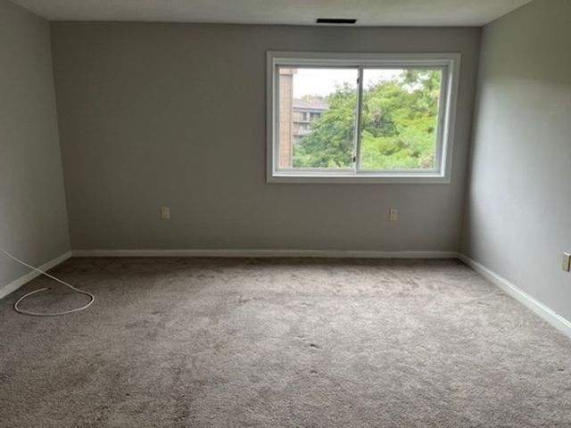 8 Ledgewood Way 10, Peabody, MA 01960