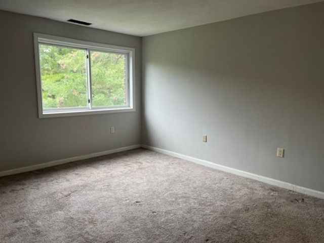 8 Ledgewood Way 10, Peabody, MA 01960