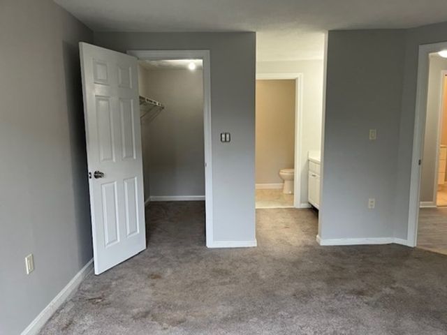 8 Ledgewood Way 10, Peabody, MA 01960