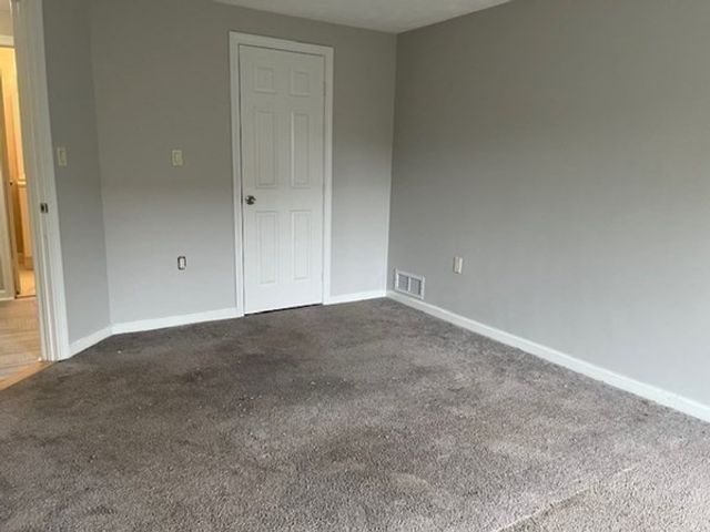 8 Ledgewood Way 10, Peabody, MA 01960