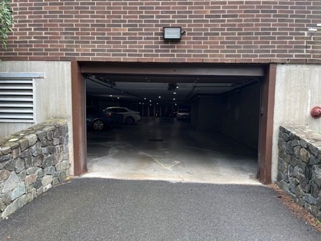 8 Ledgewood Way 10, Peabody, MA 01960