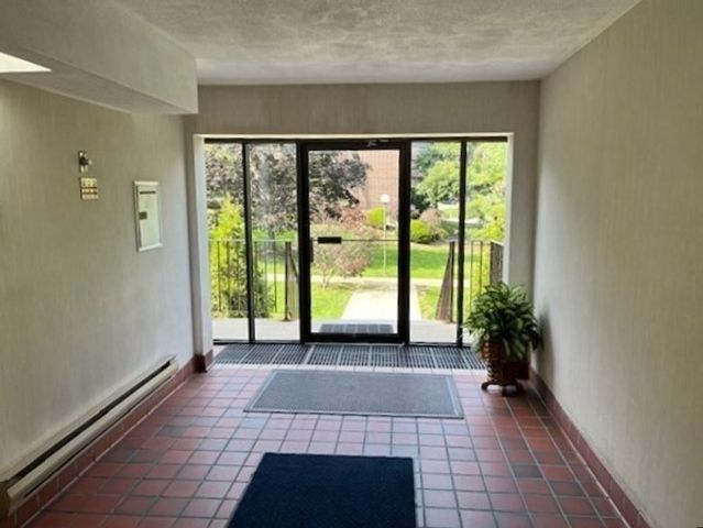 8 Ledgewood Way 10, Peabody, MA 01960