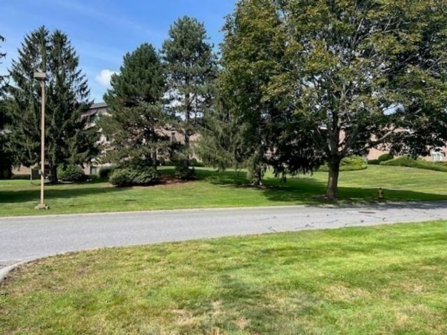 8 Ledgewood Way 10, Peabody, MA 01960