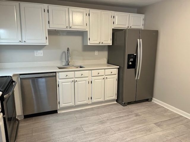 8 Ledgewood Way 10, Peabody, MA 01960