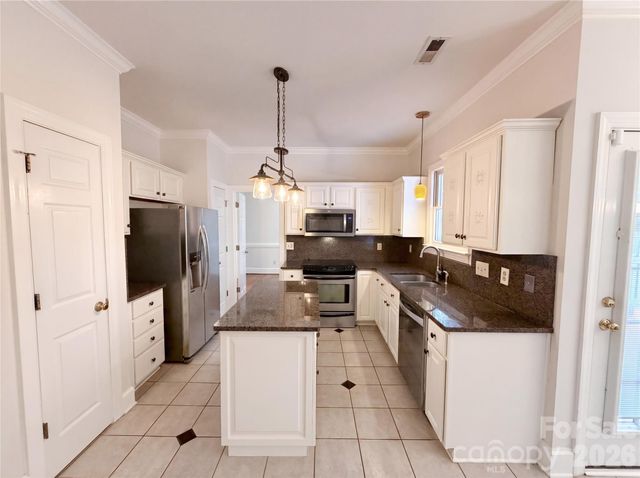7906 Elphin Court, Charlotte, NC 28270