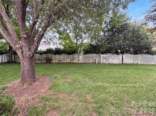7906 Elphin Court, Charlotte, NC 28270